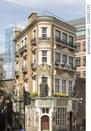 The Blackfriar pub, its distinctive Art Nouveau architectural style. 128881151