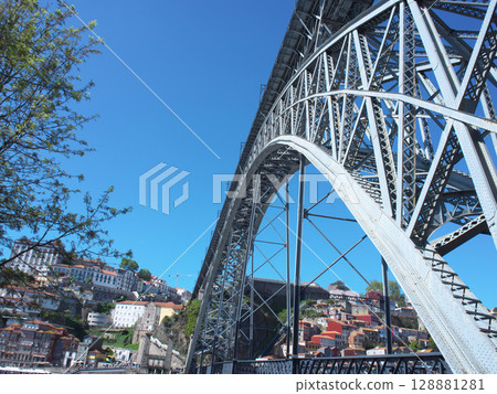 Portugal, Porto, Douro River, Dom Luis I Bridge, May 128881281