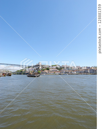 葡萄牙, 波爾圖, 杜羅河遊船, 路易斯一世大橋, 五月 葡萄牙, 波爾圖, 杜羅河遊船, 路易斯一世大橋, 五月 128881359