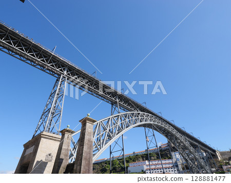 葡萄牙, 波爾圖, 杜羅河遊船, 路易斯一世大橋, 五月 葡萄牙, 波爾圖, 杜羅河遊船, 路易斯一世大橋, 五月 128881477