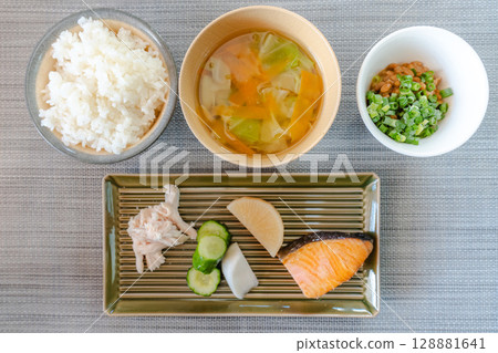 A healthy Japanese-style breakfast set featuring grilled salmon, natto, and more A healthy Japanese-style breakfast set featuring grilled salmon, natto, and more 128881641
