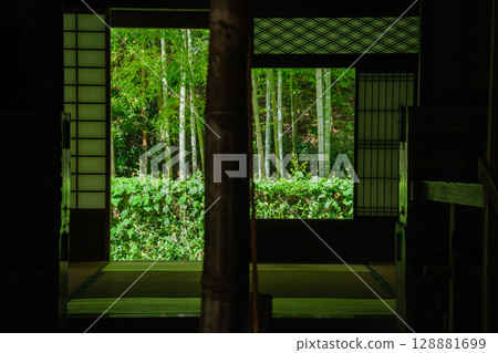 A house of an old private house 128881699
