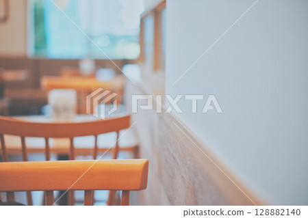 餐廳內部的模糊景色 餐廳內部的模糊景色 128882140