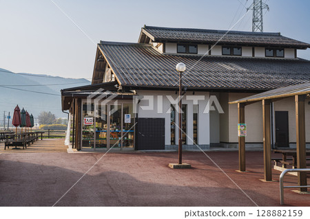 設樂町(愛知縣)的路邊站「名倉農站」一景 設樂町(愛知縣)的路邊站「名倉農站」一景 128882159
