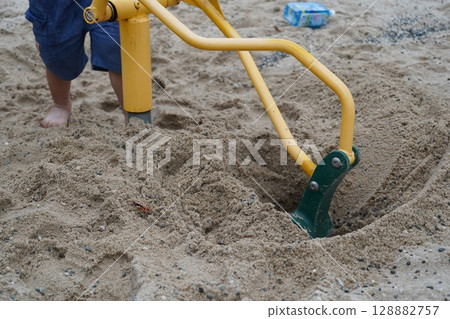 Sand pit 128882757