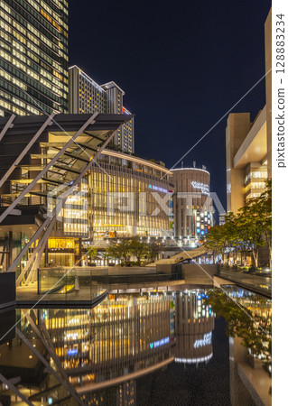 JR大阪站梅北夜景GRAND FRONT 大阪友都八喜 128883234