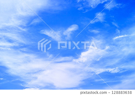 藍色的天空和雲圖像 128883638