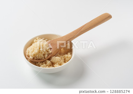 Various types of sugar images (brown sugar) 128885274