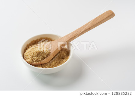Various types of sugar images (cane sugar) Various types of sugar images (cane sugar) 128885282