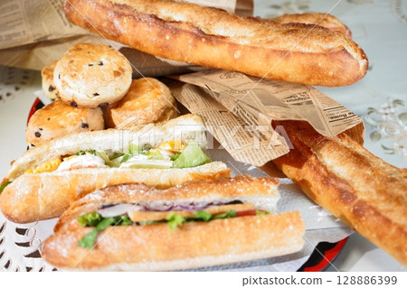 Delicious bread Delicious bread 128886399