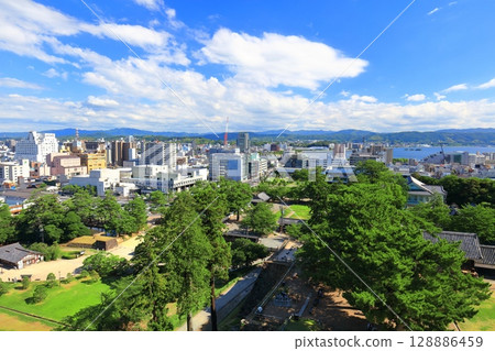 [Shimane Prefecture] Matsue cityscape as seen from Matsue Castle tower 128886459