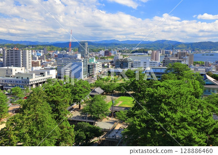 [Shimane Prefecture] Matsue cityscape as seen from Matsue Castle tower 128886460