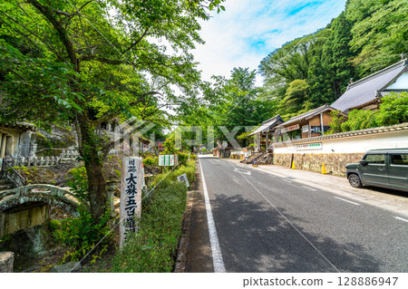 【世界遺產 石見銀山遺址及其文化景觀】【重要保育】大森銀山：島根縣大田市羅漢寺初夏風景 128886947