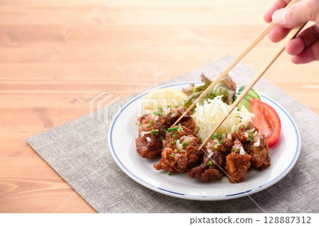 Steaming fried chicken set meal Chinese lunch with rice and soup 128887312