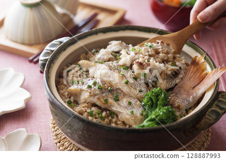 Sea bream rice / Sea bream rice 128887993