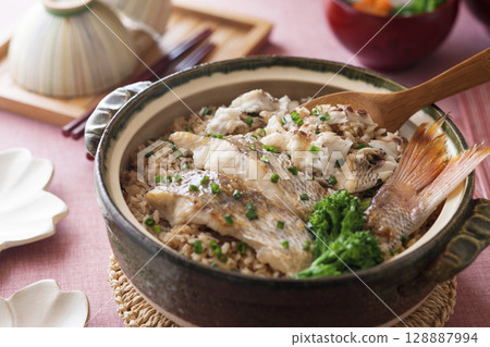 鯛魚飯 / 鯛魚飯 128887994