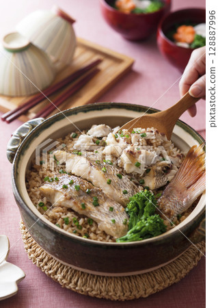 鯛魚飯 / 鯛魚飯 128887996
