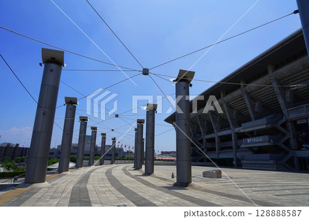 有體育場的風景：橫濱777日產體育場 128888587