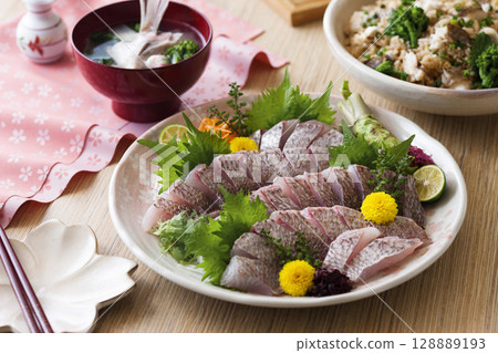 鯛魚生魚片 / 鬆皮烤鯛魚 鯛魚生魚片 / 鬆皮烤鯛魚 128889193