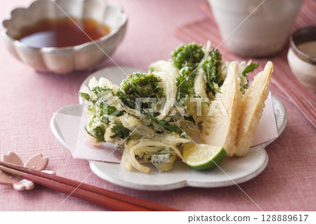 炸油菜花與新洋蔥 / 竹筍天婦羅 128889617