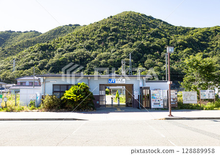 A summer view from Sakae Station in Ako City, Hyogo Prefecture 128889958