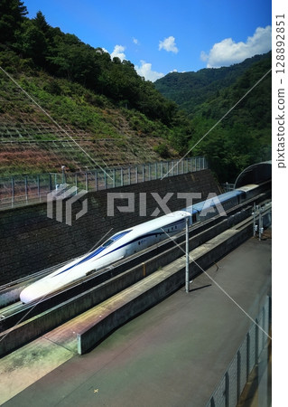 Running test of the new linear test vehicle M10 128892851