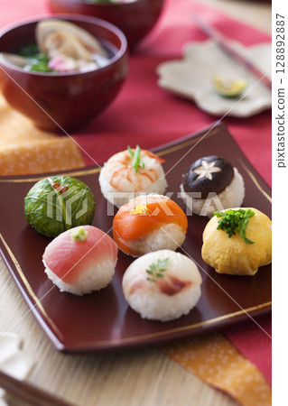 塔馬里壽司 128892887