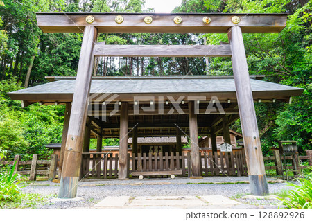 京都市山科區日向大神宮內殿鳥居 128892926