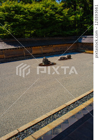 [Kyoto Scenery] Ryoanji Temple: The Mysterious Shichigosan Rock Garden 128893661