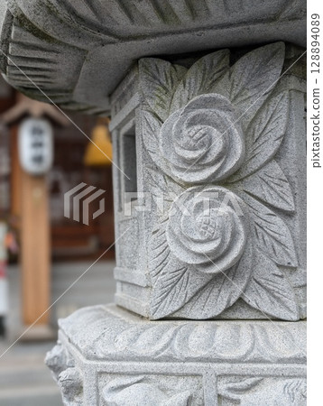 Stone object in the shrine Stone object in the shrine 128894089