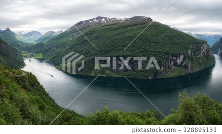 Geiranger fjord Ornesvingen Viewpoint Panoramic 128895131