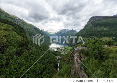 Geiranger fjord from Flydalsjuvet Geiranger fjord from Flydalsjuvet 128895320