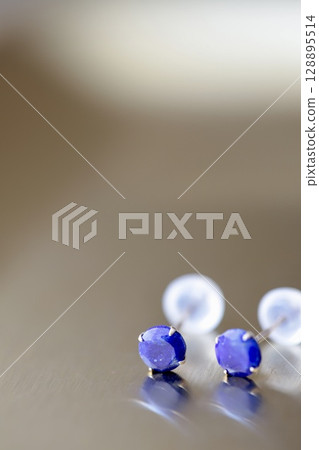 青金石 10K 耳釘，藍色天然石珠寶 128895514