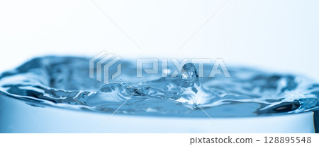water splash action shot 128895548