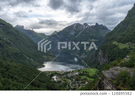 Geiranger fjord from Flydalsjuvet 128895562
