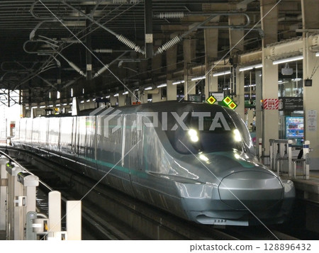 The Shinkansen high-speed test vehicle ALFA-X parked at Omiya Station 128896432