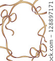 棕色框架與散落的絲帶 128897171
