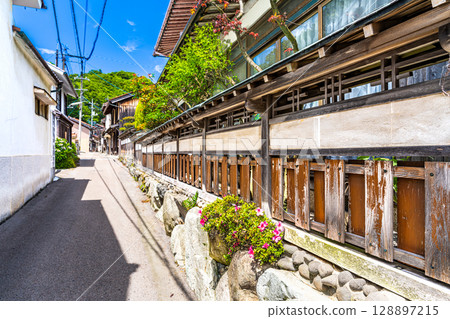 【世界遺產石見銀山遺址及其文化景觀】【重要傳統建築】湯之津初夏街道2 島根縣大田市 【世界遺產石見銀山遺址及其文化景觀】【重要傳統建築】湯之津初夏街道2 島根縣大田市 128897215