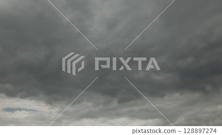 Moody Overcast Skies Presenting Dramatic Cloud Patterns That Capture the Imagination Moody Overcast Skies Presenting Dramatic Cloud Patterns That Capture the Imagination 128897274