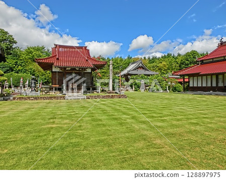 岡山縣津山市真言宗真善光寺：天然草叢 128897975