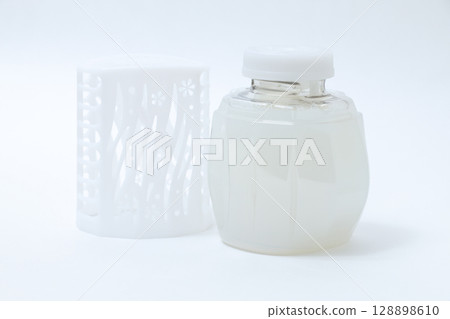 Deodorizer, household goods, deodorizing, odor, daily necessities, daily life, daily necessities, clean, transparent, toilet, air freshener Deodorizer, household goods, deodorizing, odor, daily necessities, daily life, daily necessities, clean, transparent, toilet, air freshener 128898610