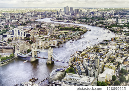 Aerial view of London, UK 128899615