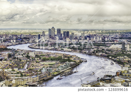 Aerial view of London, UK 128899616
