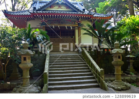 Chubu region, Izu Peninsula, Cape Mihama, Moroguchi Shrine, located in the quiet and solemn grounds of Toda, Numazu City, Shizuoka Prefecture (1) 128899619