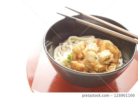 Kakiedake udon noodles Kakiedake udon noodles 128901100