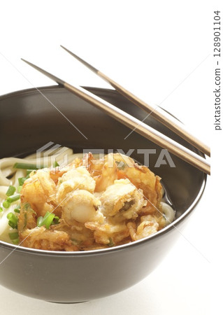 Kakiedake udon noodles Kakiedake udon noodles 128901104