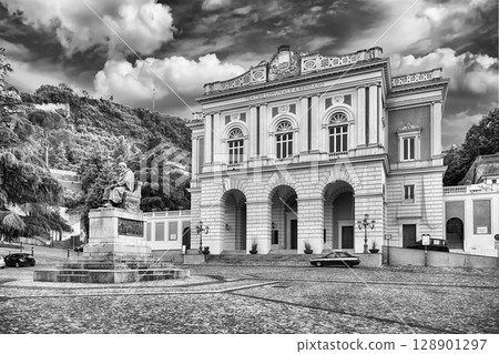 The iconic Piazza XV marzo, old town of Cosenza, Italy The iconic Piazza XV marzo, old town of Cosenza, Italy 128901297