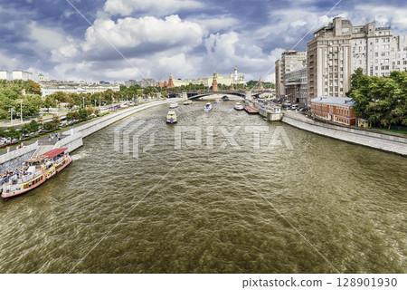 Aerial view over Moskva River and the Kremlin, Moscow, Russia 128901930