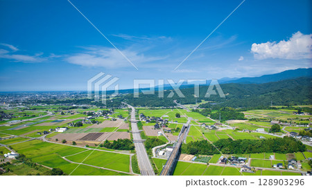The summer scenery around Namekawa City, Toyama Prefecture The summer scenery around Namekawa City, Toyama Prefecture 128903296