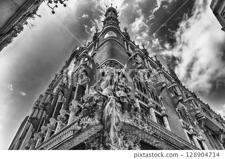 Sculptures of Palau de la Musica Catalana, Barcelona, Catalonia, Spain Sculptures of Palau de la Musica Catalana, Barcelona, Catalonia, Spain 128904714
